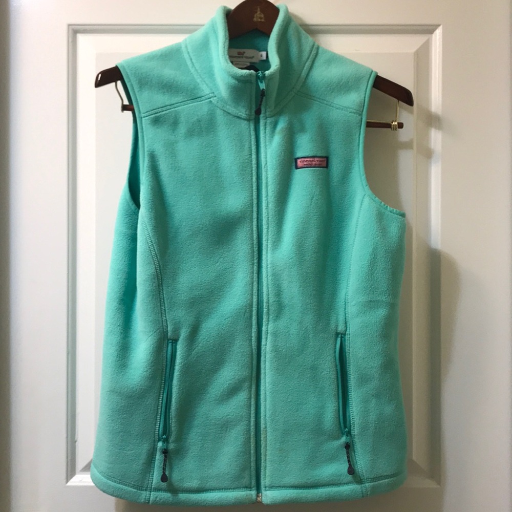 Vineyard vine vest